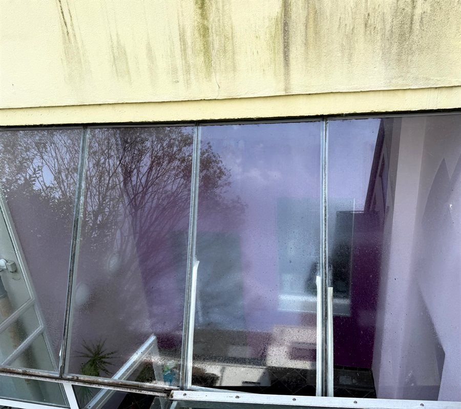 Wintergartenfenster vorher – verschmutzt